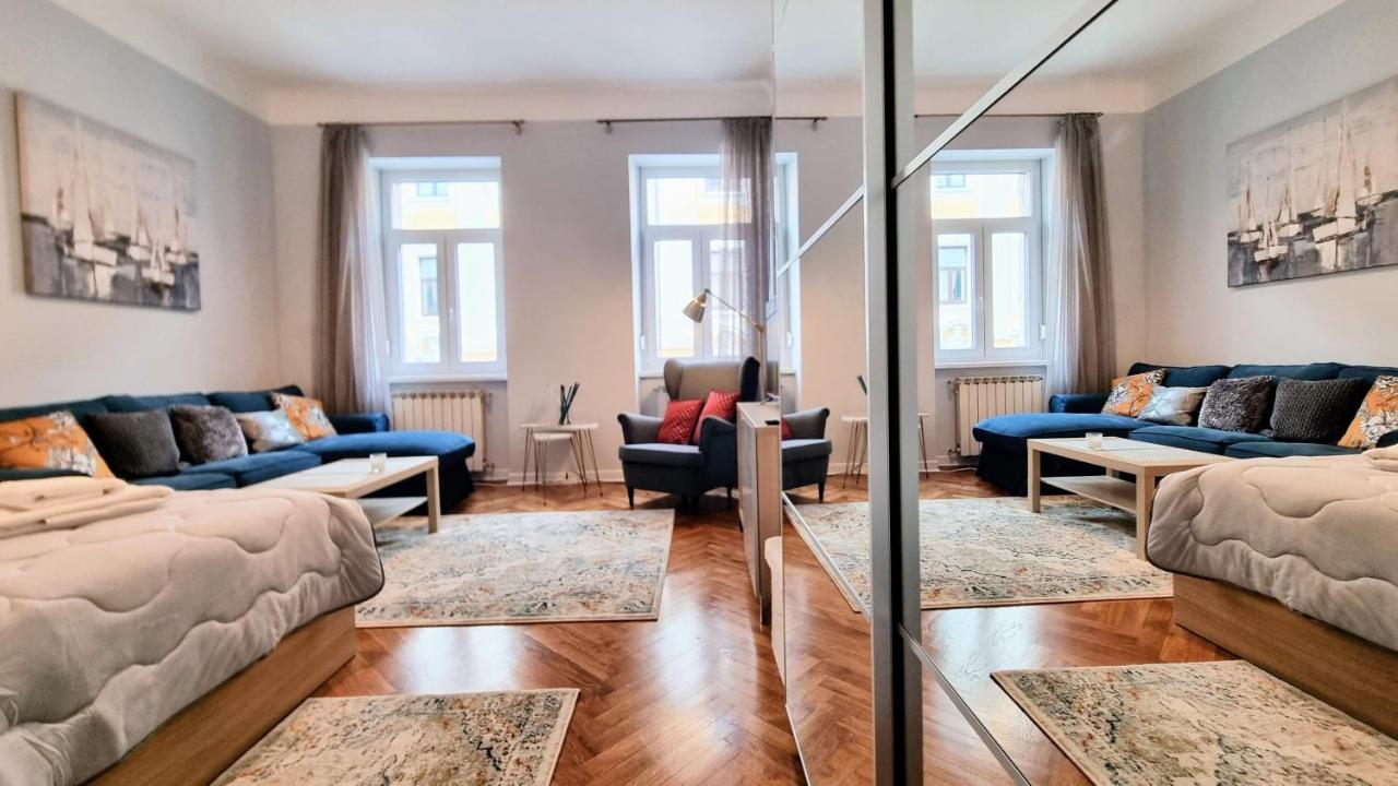 Light Blue Apartment Trieste Esterno foto